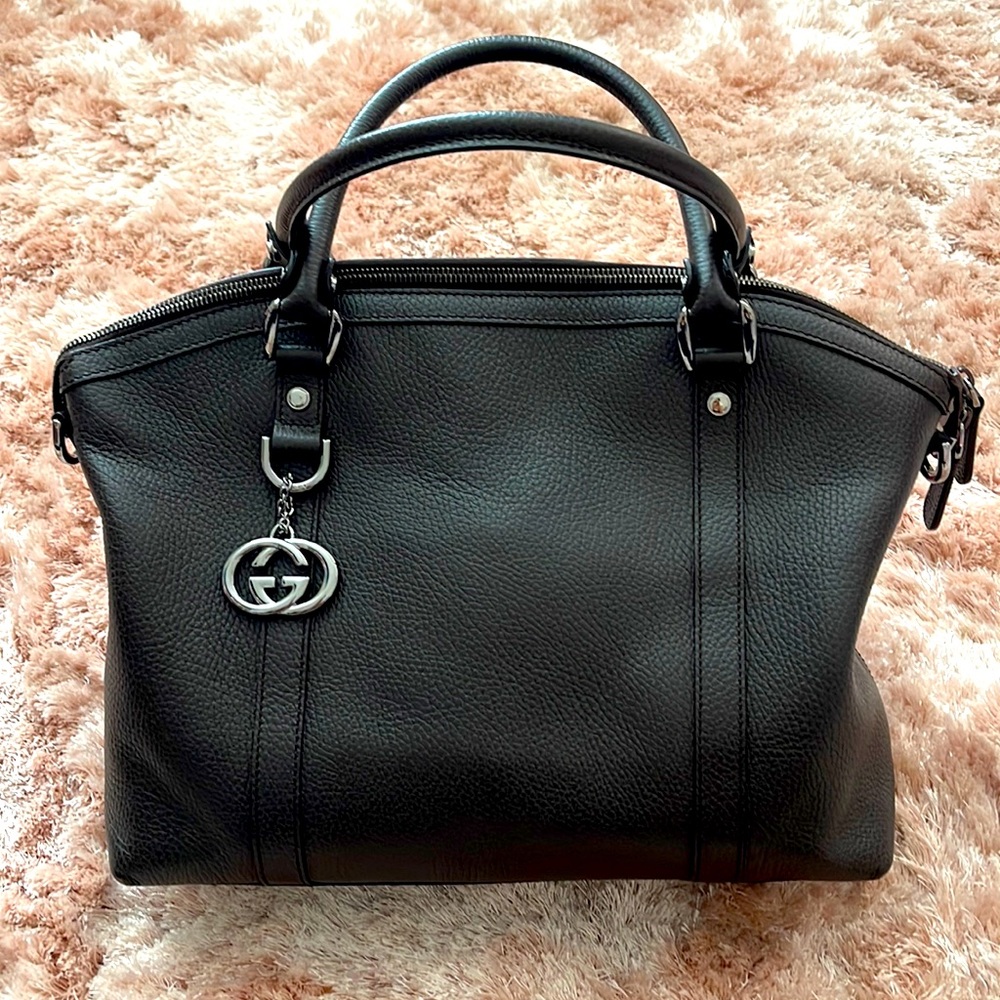 Gucci hang bag